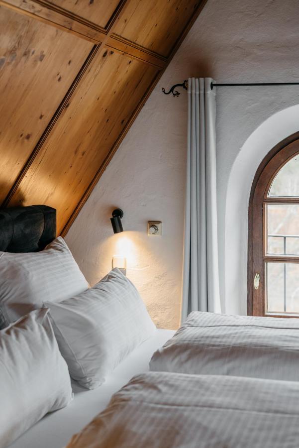 Hotel Riesengebirge Нойхоф-ан-дер-Цен Экстерьер фото